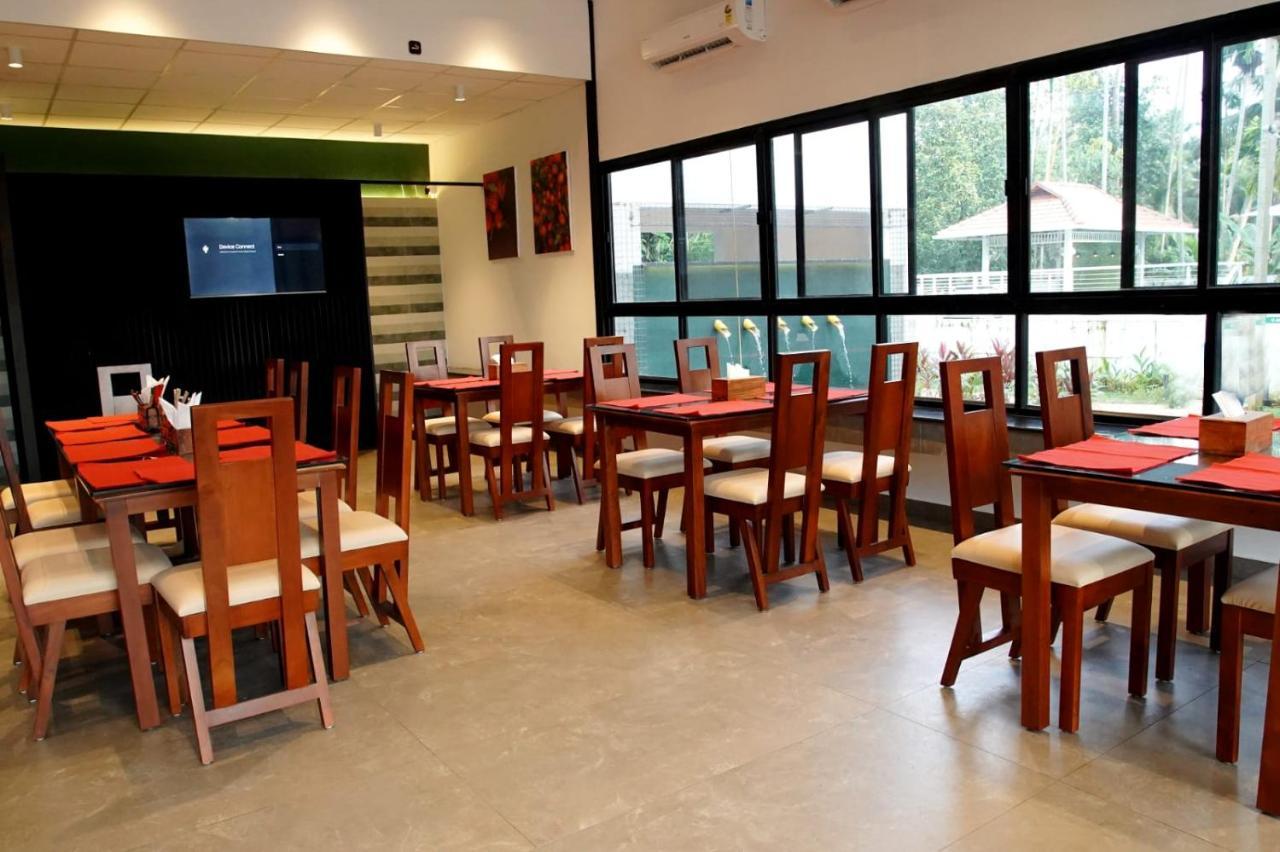 Bamboo Lagoon Backwater Front सहारा 3*